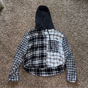 American Eagle | Black & White Patchwork Flannel with Hood